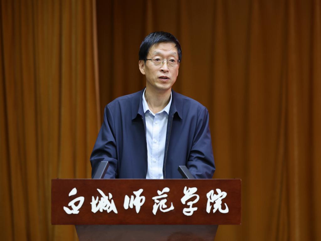 赵志强.jpg 赵志强.jpg